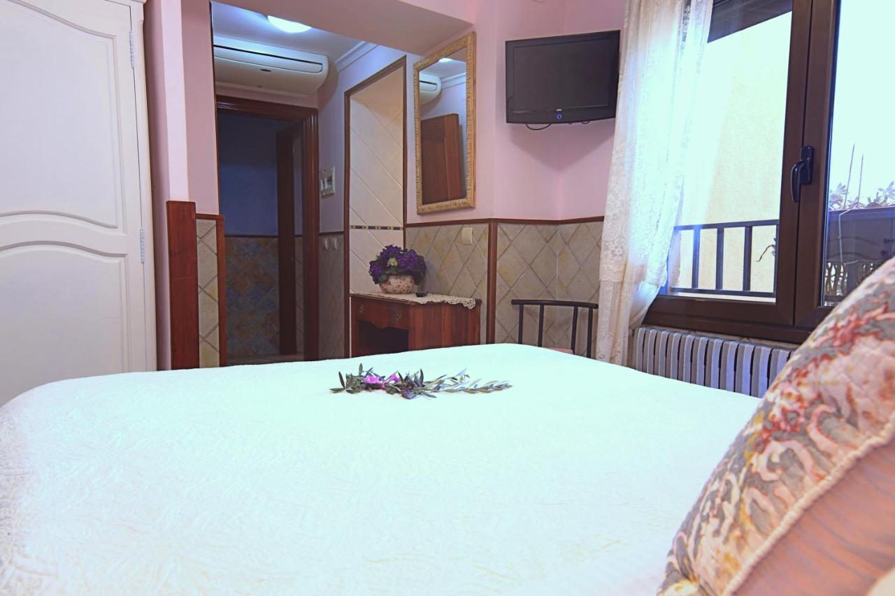 Estudios Casa Lola De Talarn ภายนอก รูปภาพ