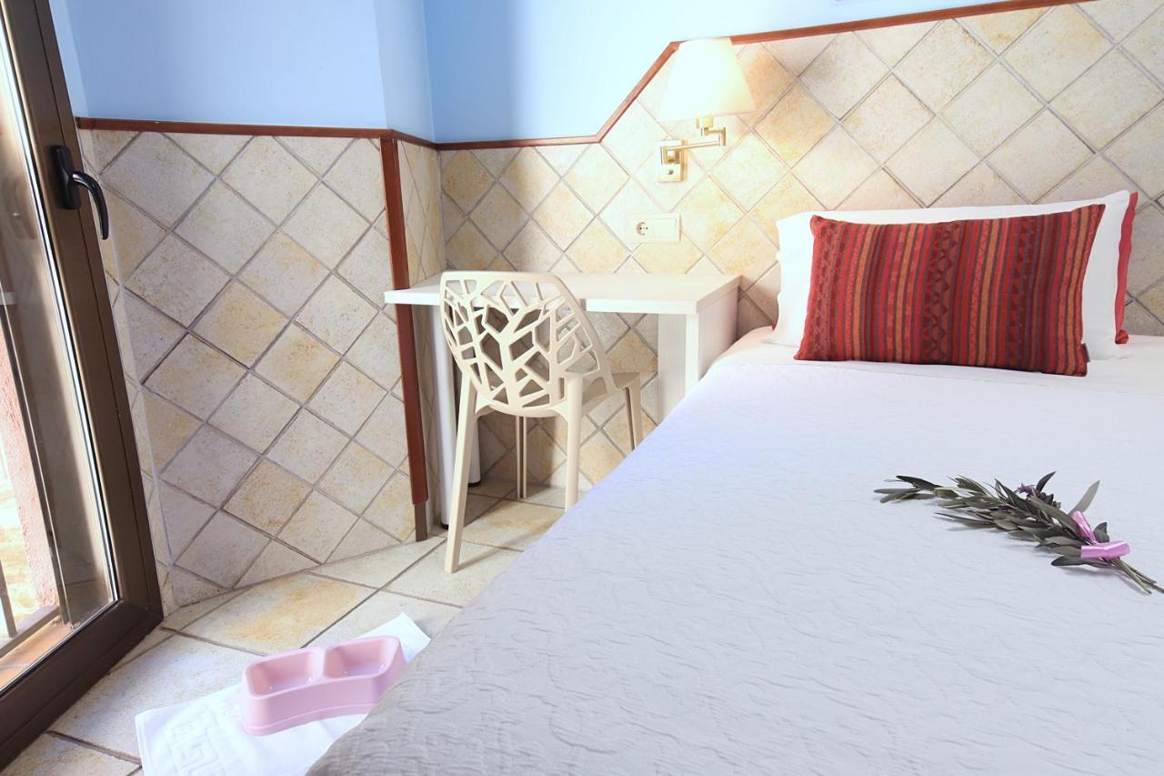 Estudios Casa Lola De Talarn ภายนอก รูปภาพ