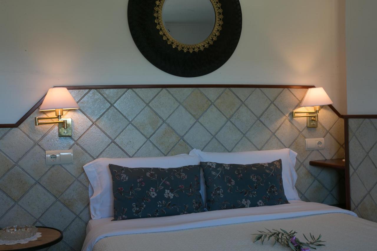Estudios Casa Lola De Talarn ภายนอก รูปภาพ