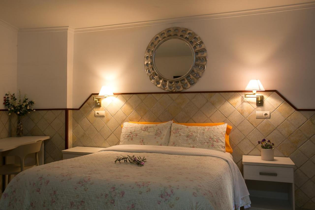 Estudios Casa Lola De Talarn ภายนอก รูปภาพ